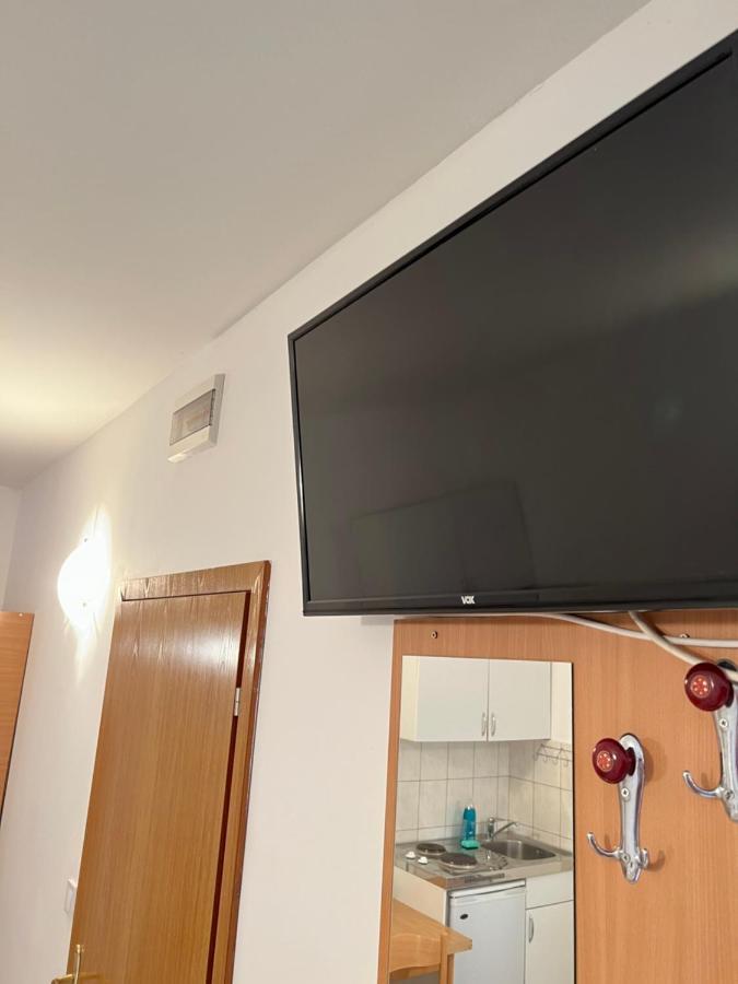 Ksenia Guesthouse Apartments And Studios Budva Extérieur photo