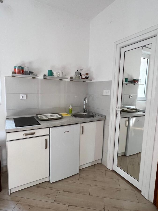 Ksenia Guesthouse Apartments And Studios Budva Extérieur photo