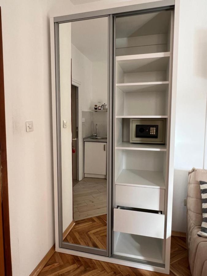 Ksenia Guesthouse Apartments And Studios Budva Extérieur photo